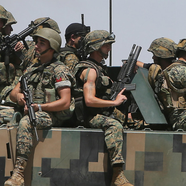 Moyen-Orient: l'armée libanaise accuse Israël d'avoir tiré près de ses troupes dans les «zones pilotes» Moyen-Orient: l'armée libanaise accuse Israël d'avoir tiré près de ses troupes dans les «zones pilotes»