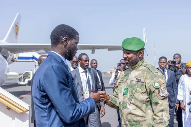 Mali : Bassirou Diomaye Faye entame une visite de travail de 24 heures à Bamako