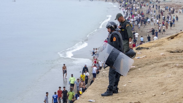 Ceuta : le chaos pousse des milliers de migrants à retourner volontairement au Maroc