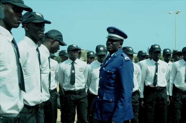 PRIMATURE : Un Asp corrige un gendarme PRIMATURE : Un Asp corrige un gendarme