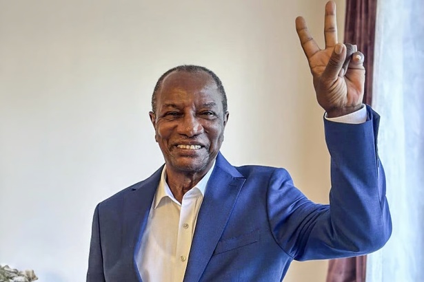Alpha Condé : depuis Brazzaville, l’ancien président prépare son retour en Guinée