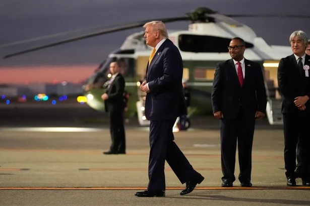 Menaces iraniennes : Trump aurait été exfiltré de Turquie dans un conteneur Menaces iraniennes : Trump aurait été exfiltré de Turquie dans un conteneur