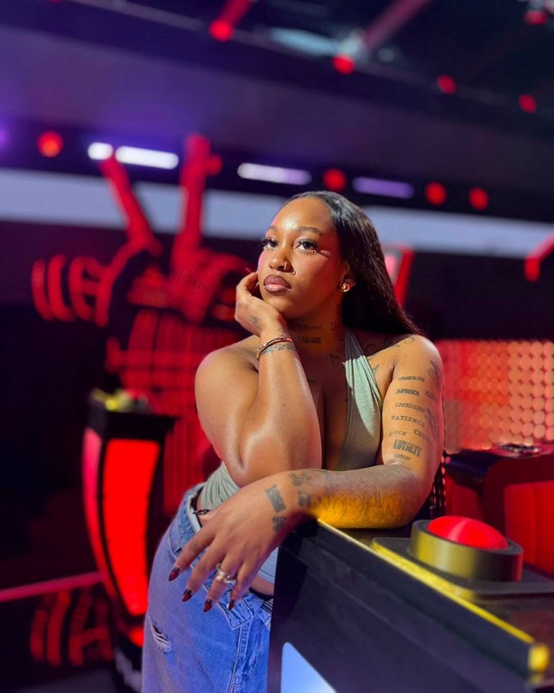 Emma’a : « Quelle incroyable opportunité d’avoir pu m’asseoir sur le fauteuil mythique de The Voice ! »