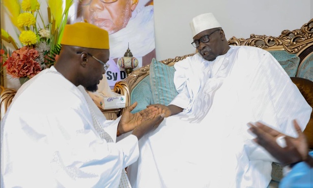 Tivaouane : le télescopage inattendu entre Sonko et deux lieutenants de Diomaye chez le Khalife général des Tidianes