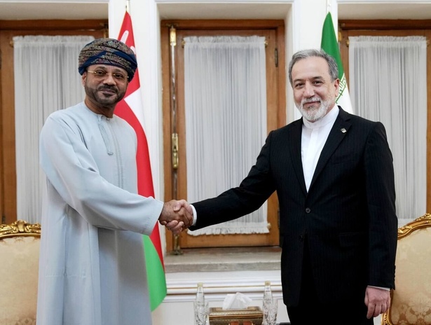 Détroit d’Ormuz : l’Iran annonce des « accords » avec Oman et accuse Washington de faire obstruction