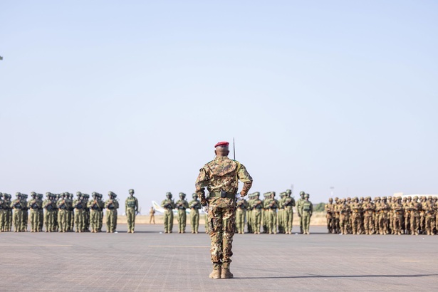 Niger : tentative de coup d’État à Niamey, qui sont les militaires entrés en rébellion contre Tiani ? Niger : tentative de coup d’État à Niamey, qui sont les militaires entrés en rébellion contre Tiani ?