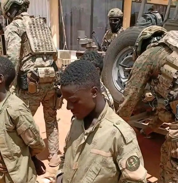 Niger : la mutinerie s’essouffle après de violents affrontements à Niamey Niger : la mutinerie s’essouffle après de violents affrontements à Niamey