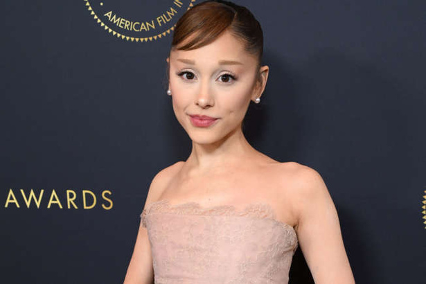 Ariana Grande s'en prend à Trump : « N'utilisez plus jamais ma musique ! » Ariana Grande s'en prend à Trump : « N'utilisez plus jamais ma musique ! »