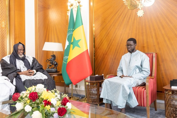 Au Palais, Diomaye Faye reçoit le guide religieux Cheikh Ndiguel Sène