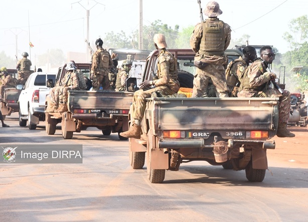 Mali : plus de 900 camions-citernes arrivent à Bamako sous escorte des FAMa