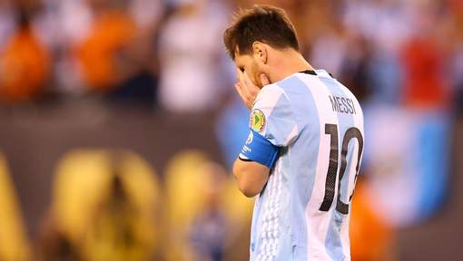 Le footballeur star Lionel Messi condamné à 21 mois de prison pour fraude...