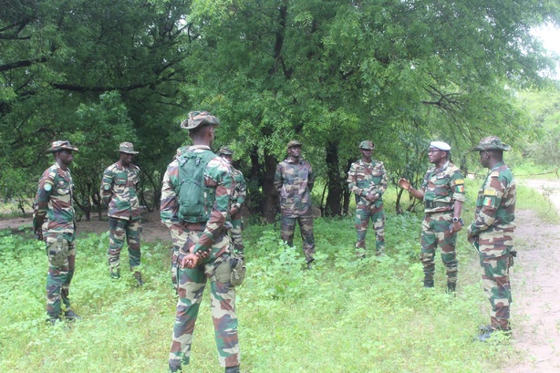 ENOA : les élèves officiers à l’épreuve de la « vie en campagne » ENOA : les élèves officiers à l’épreuve de la « vie en campagne »