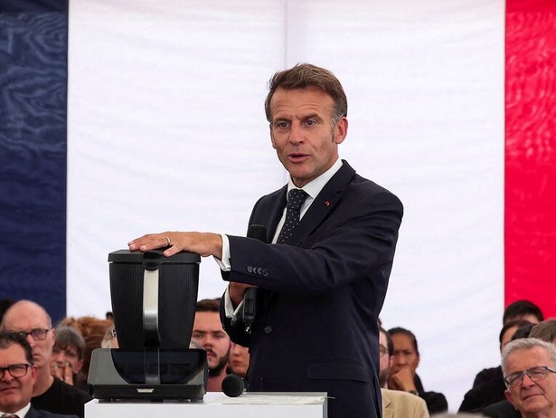Troisième mandat : Emmanuel Macron assure ne « rien exclure » Troisième mandat : Emmanuel Macron assure ne « rien exclure »