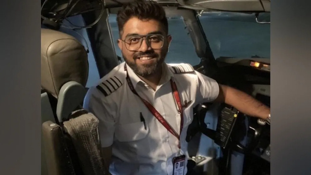 Vol Dubaï-Tel-Aviv : le geste héroïque du pilote indien après l’attaque de son copilote Vol Dubaï-Tel-Aviv : le geste héroïque du pilote indien après l’attaque de son copilote