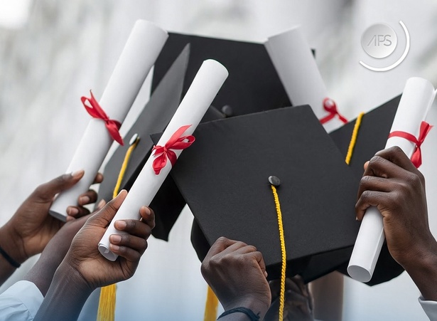 Enseignement supérieur : le ministère publie une « liste noire » de 18 établissements privés non reconnus Enseignement supérieur : le ministère publie une « liste noire » de 18 établissements privés non reconnus
