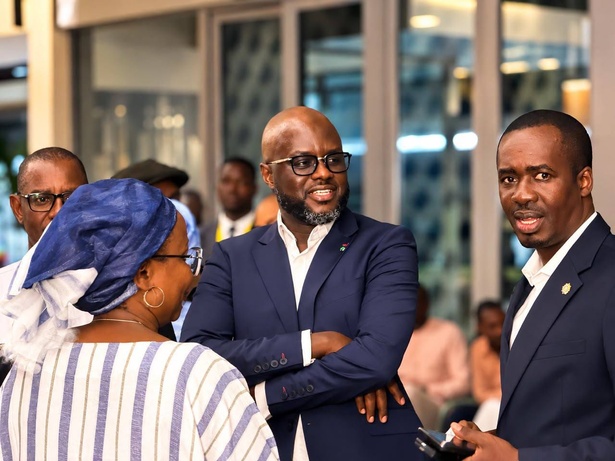 Guinée : El Malick Ndiaye représente Ousmane Sonko à l’ouverture de la session parlementaire Guinée : El Malick Ndiaye représente Ousmane Sonko à l’ouverture de la session parlementaire