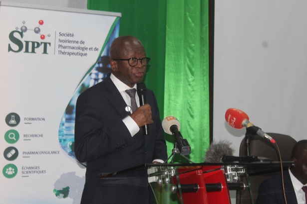 Souveraineté pharmaceutique en Afrique : le Dr Assane Coulibaly alerte sur une dépendance aux importations pouvant atteindre 90 % Souveraineté pharmaceutique en Afrique : le Dr Assane Coulibaly alerte sur une dépendance aux importations pouvant atteindre 90 %