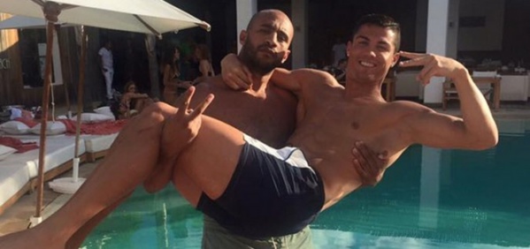 Homosexualité:Cristiano Ronaldo et Badr Hari Officialisent leur Relation