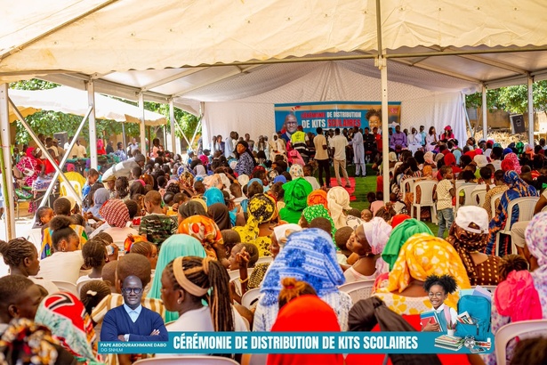 Éducation : Pape Abdourakhmane Dabo offre 1 500 kits scolaires aux élèves de Mbour