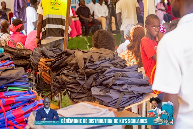 Éducation : Pape Abdourakhmane Dabo offre 1 500 kits scolaires aux élèves de Mbour