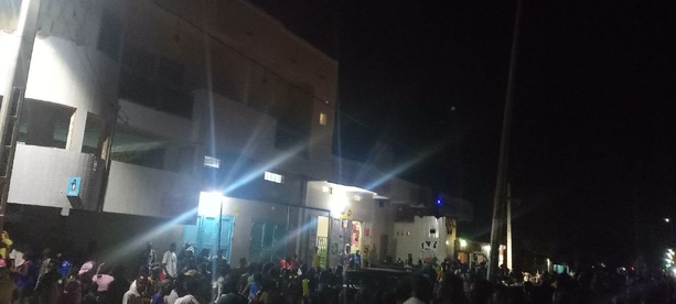 Dahra Djolof : des hommes armés attaquent un point Wave et emportent une somme d’argent Dahra Djolof : des hommes armés attaquent un point Wave et emportent une somme d’argent