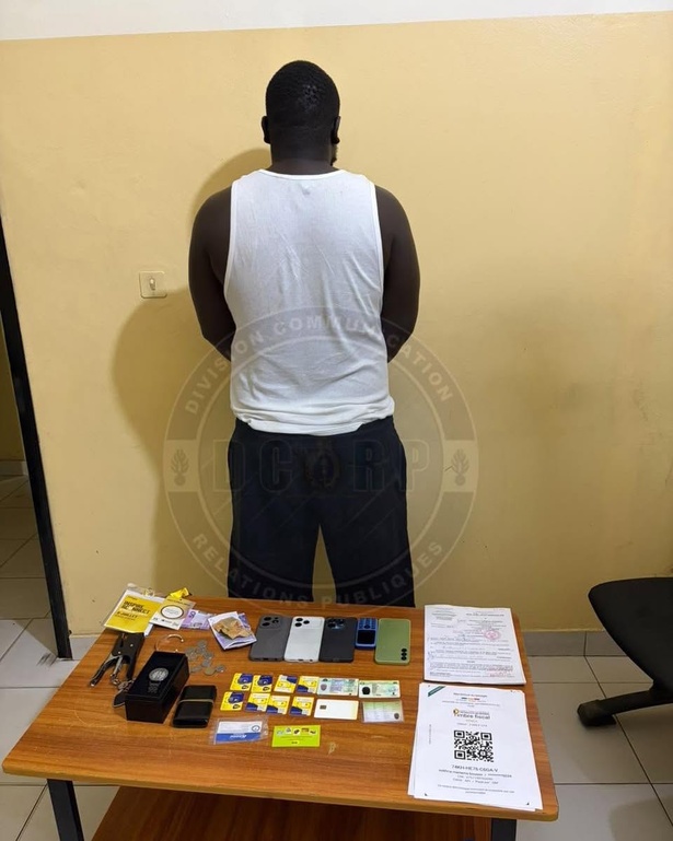 Fraude sur Wave et Orange Money : un suspect arrêté aux Almadies Fraude sur Wave et Orange Money : un suspect arrêté aux Almadies
