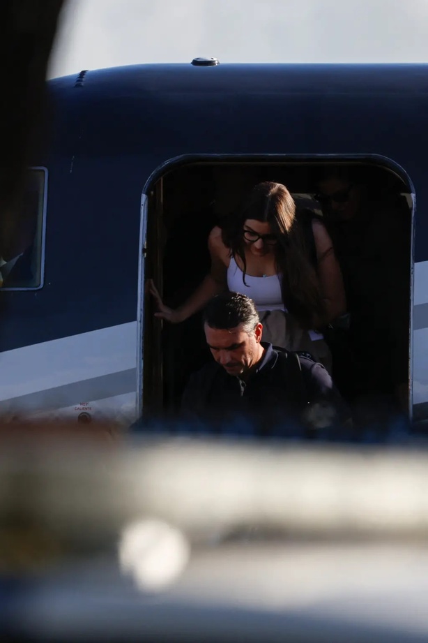 Brésil : battu par Lula, Flávio Bolsonaro fuit aux États-Unis avec sa famille, Trump lui ouvre les portes Brésil : battu par Lula, Flávio Bolsonaro fuit aux États-Unis avec sa famille, Trump lui ouvre les portes