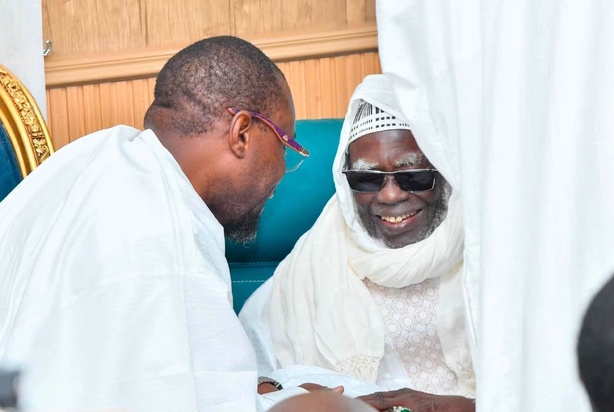 Touba : Ousmane Sonko reçu par le Khalif Général des mourides 