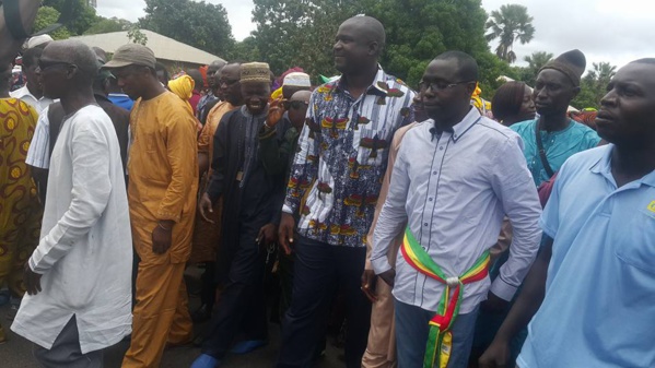PHOTOS: Le Dr Tito Tamba fait revivre le PDS dans le Bignona PHOTOS: Le Dr Tito Tamba fait revivre le PDS dans le Bignona
