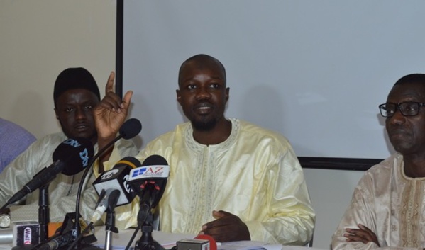 Impôts et Domaines: Ousmane Sonko suspendu mais garde son salaire… Impôts et Domaines: Ousmane Sonko suspendu mais garde son salaire…