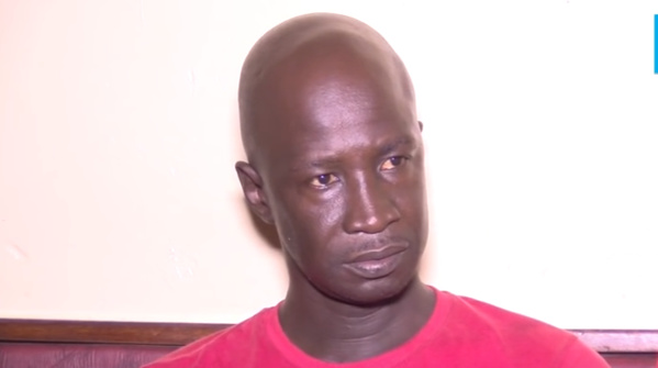 Cheikh Diop « Des policiers m'ont donné des coups de pied à la poitrine jusqu'à ce que je vomisse du sang » Cheikh Diop « Des policiers m'ont donné des coups de pied à la poitrine jusqu'à ce que je vomisse du sang »