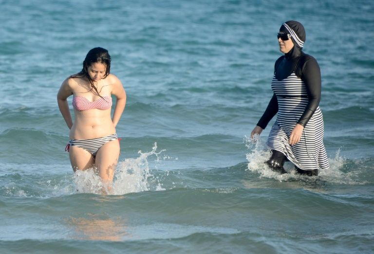 FRANCE: Le tribunal administratif de Nice valide un arrêté "anti-burkini"