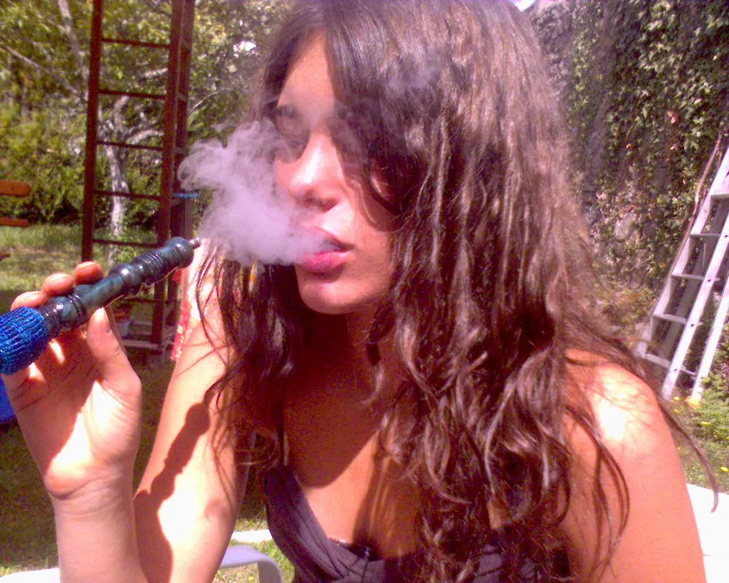 La chichamania: Les Jeunes femmes Dakaroises, sont devenues accros