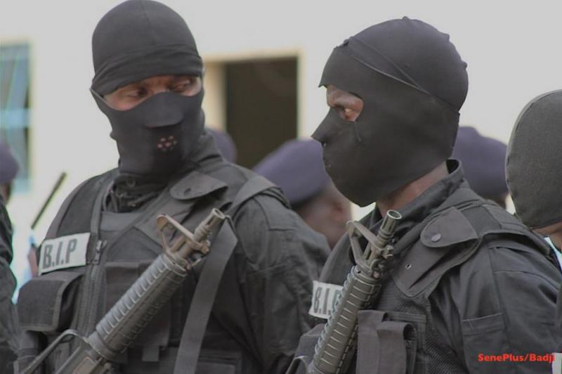 Dakar: Prise d'otages au camp Abdou Diassé où se trouve le ministre de l'intérieur Français (Simulation)