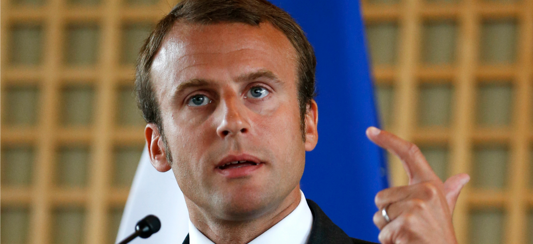 Emmanuel Macron tance les Juifs, "arrêtez l'étude de la Torah dans vos écoles ! "