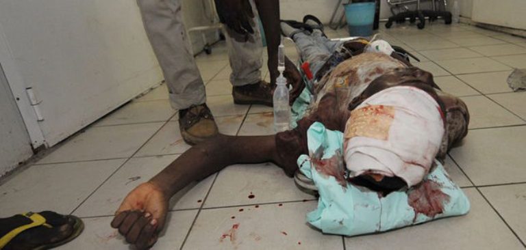 Hôpital Aristide Le Dantec : visite aux mutilés de Rebeuss atteints par balle