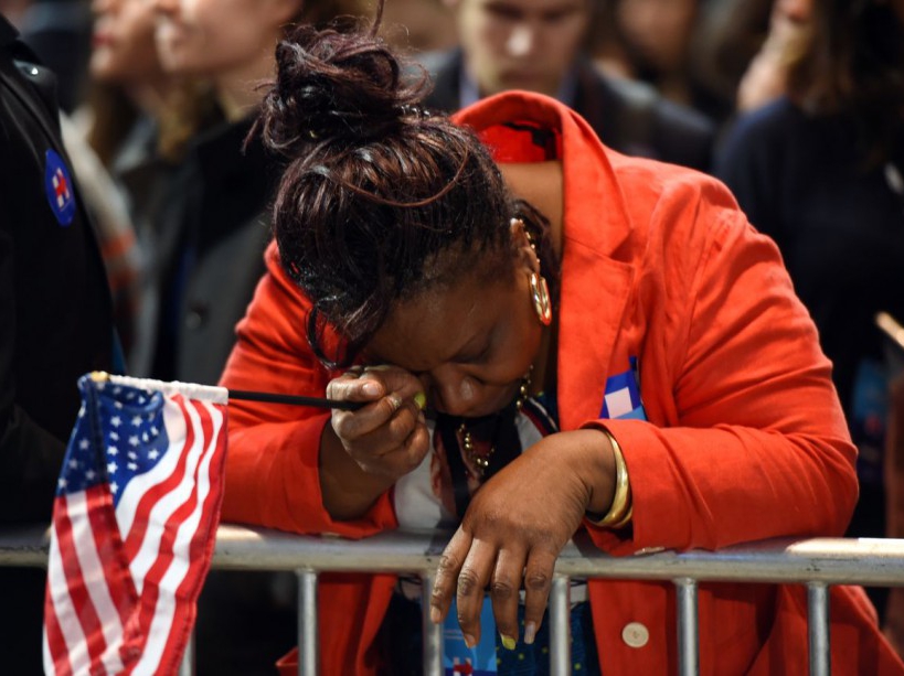 PHOTOS. les démocrates fondent en larmes