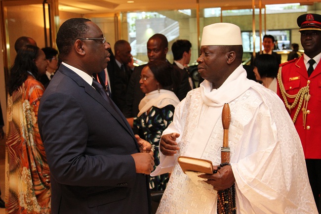 Le président Macky Sall félicite le nouveau président Gambien