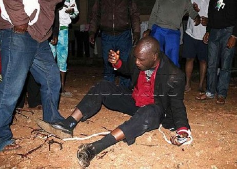 Yaoundé: un serpent étrangle un passager dans un taxi