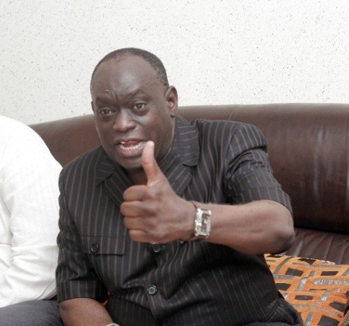 Me El Hadj Diouf recadre le gouvernement de Macky : « Yaya Jammeh mérite respect et considération… »