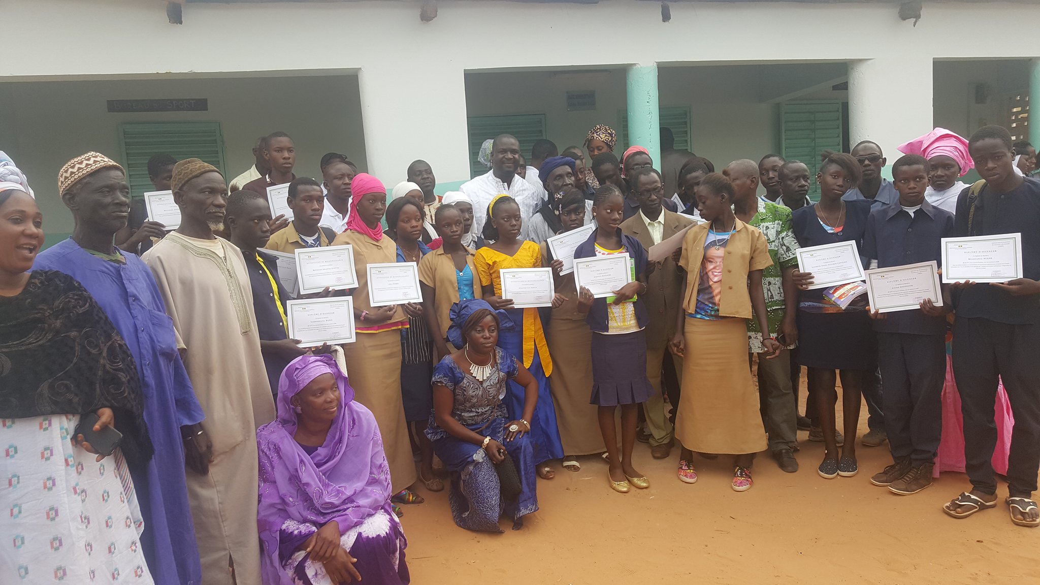 Le responsable libéral Tito Tamba honore les meilleurs élèves de la zone des Kalounay