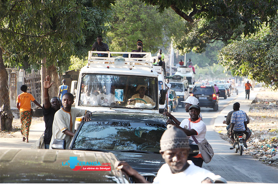 En direct du meeting du mouvement "Macky 17-19"  à Ziguinchor