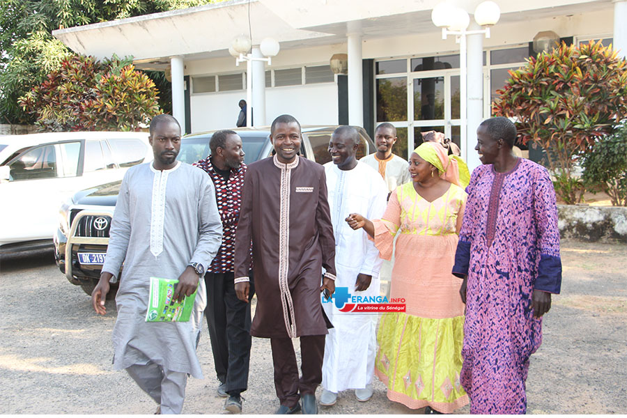 En direct du meeting du mouvement "Macky 17-19"  à Ziguinchor