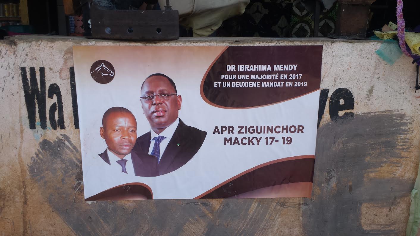 En direct du meeting du mouvement "Macky 17-19" à Ziguinchor