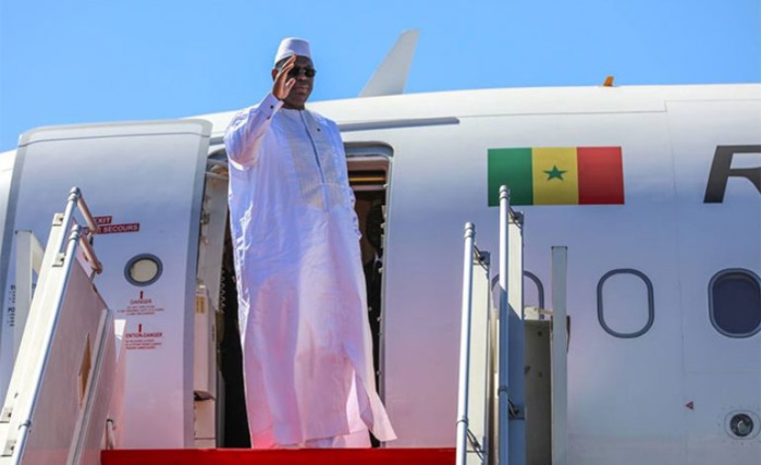 Le président Macky Sall, quitte Dakar pour  Banjul