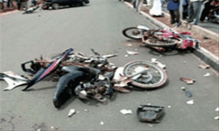 Dernière minute :Choc entre un bus Tata et un scooter à Cambérène....