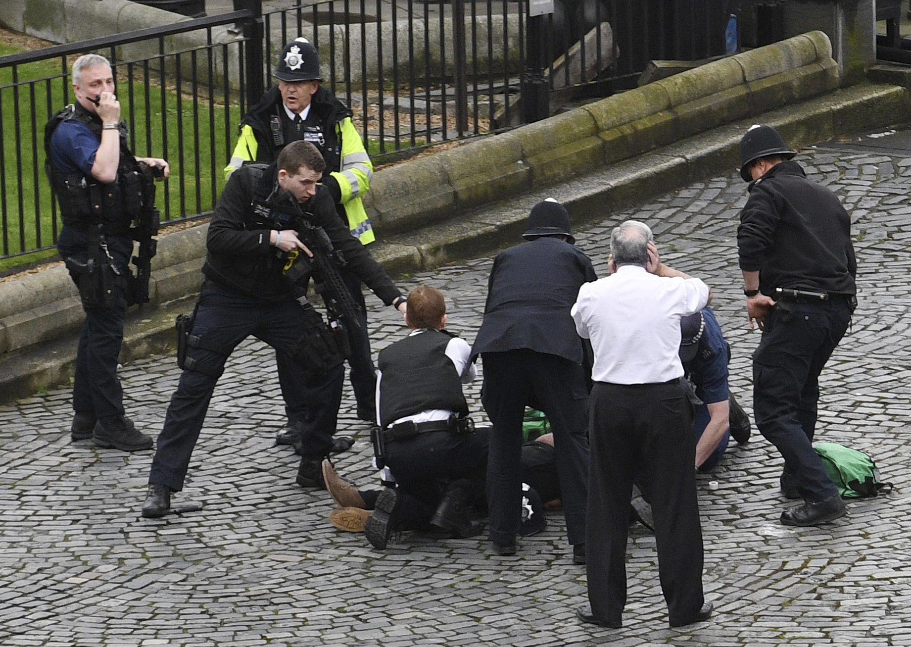 URGENT: le terroriste est un Britannique, connu des services de sécurité