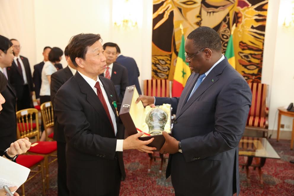 Le vice Président de la République populaire de Chine, reçu  au Palais de la république 