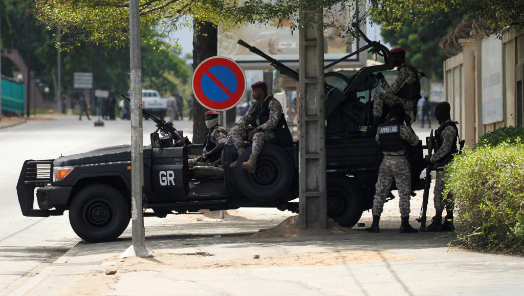 Mutinerie en Côte d’Ivoire: tirs nourris à Abidjan et Bouaké, déjà un mort