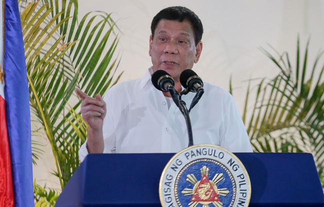 La police philippienne tue 2.700 dealers: Trump estime que Duterte fait «un travail formidable» pour lutter contre la drogue